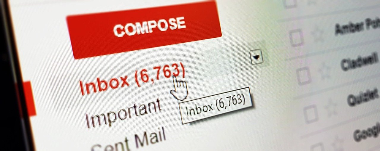 『Gmailがポリシーを変更しました』というブログ内説明の画像です。